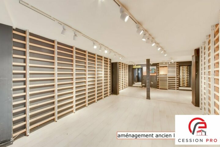 Local commercial 68 M2 rue piétonne, sur le Port