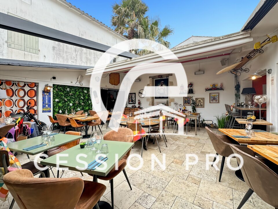 Bar-Restaurant sur le port de Saint-Martin de Ré